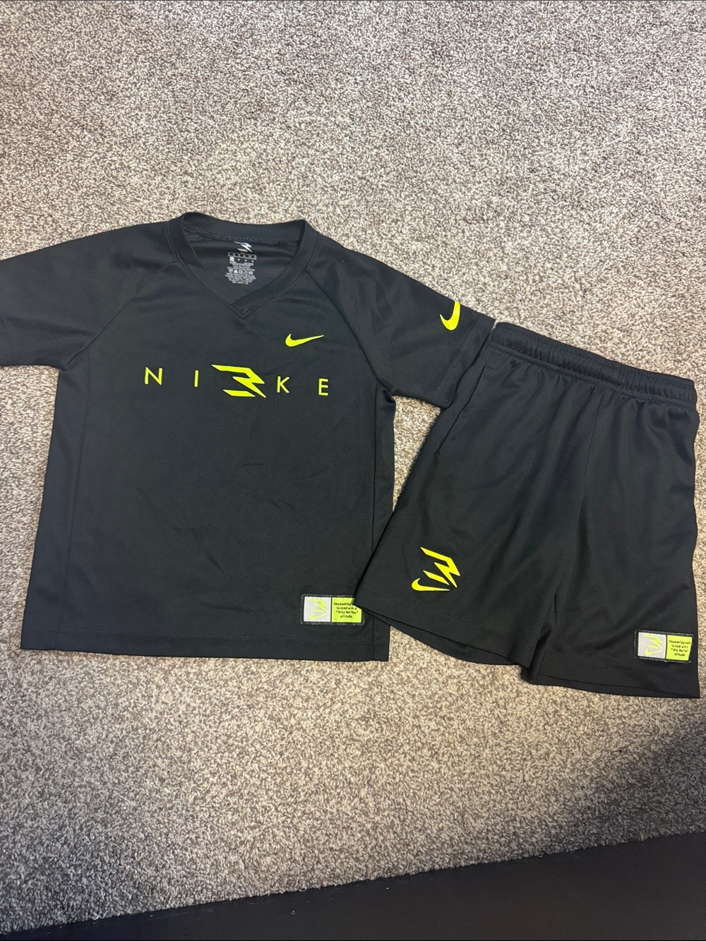 Nike Black Athletic Jersey Set with Neon Yellow Accents Boys 6